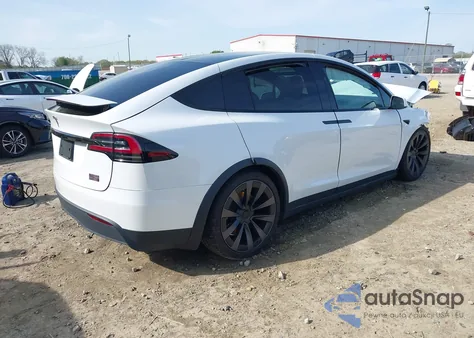2022 Tesla Model X Plaid Tri Motor All-Wheel Drive from USA, damaged, VIN 7SAXCBE6XNF340704